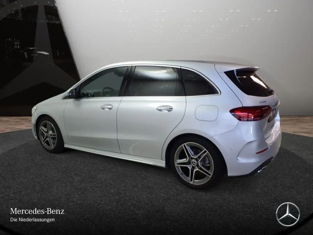 Mercedes-Benz B 200 AMG Line Sedan