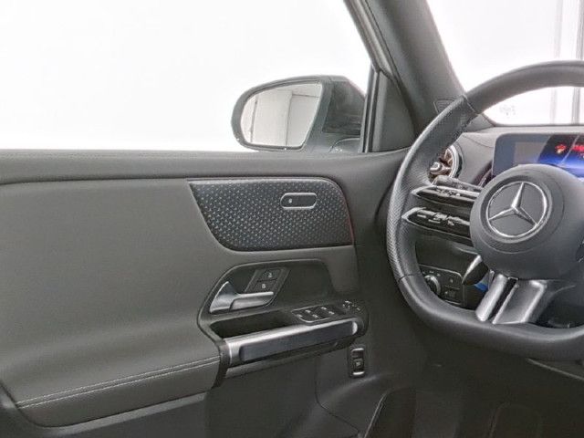 Mercedes-Benz EQB 300 4MATIC