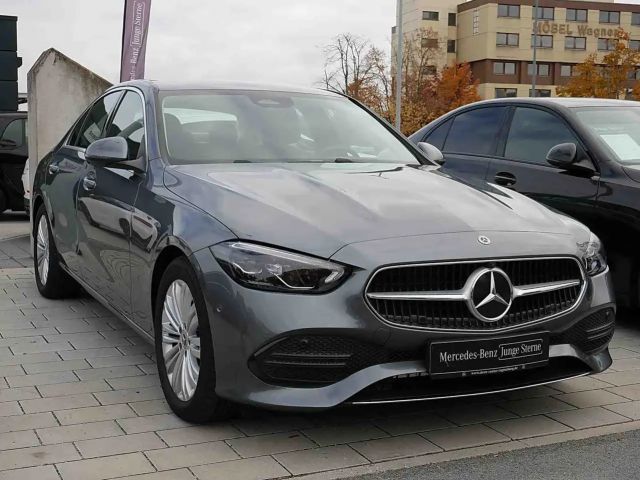 Mercedes-Benz C 200 AVANTGARDE Sedan