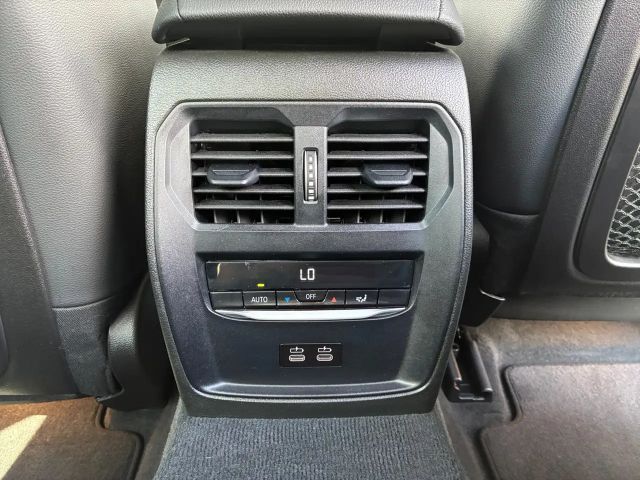 BMW 320 320d M-Sport Sedan xDrive