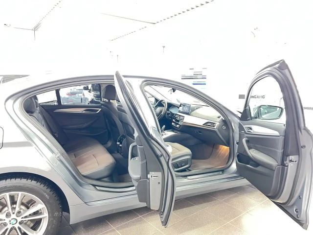 BMW 520 520d Business Line Sedan xDrive