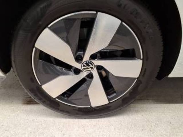 Volkswagen Passat 1.5 eTSI Business DSG Variant