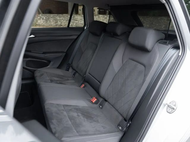 Volkswagen Golf DSG Golf VIII Style Variant