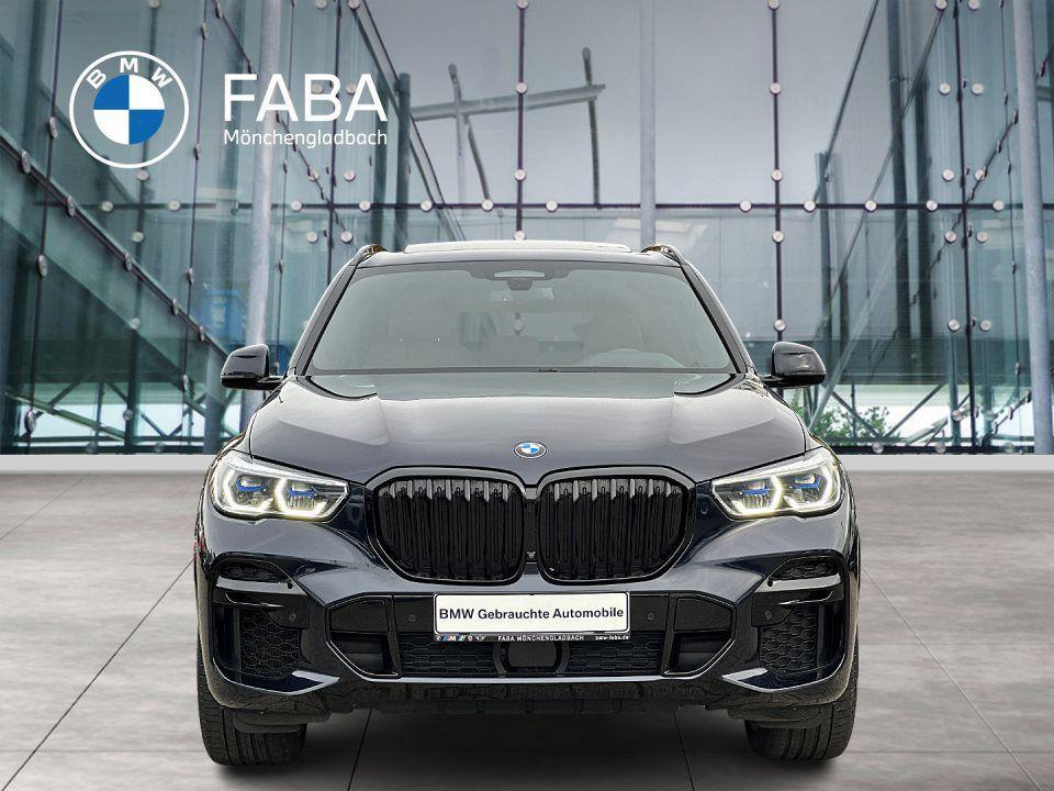 BMW X5 M50i