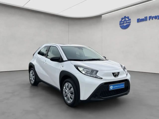 Toyota Aygo X 1.0 VVT-i Hatchback Play S-CVT