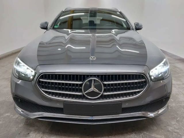 Mercedes-Benz E 200 AVANTGARDE E 200 d Estate