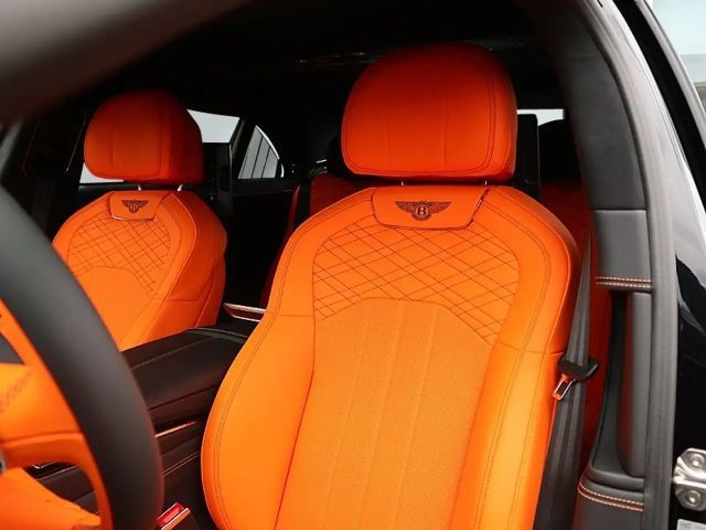 Bentley Flying Spur Hybrid V8