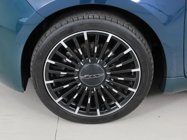 Fiat 500e 42 kWh La Prima