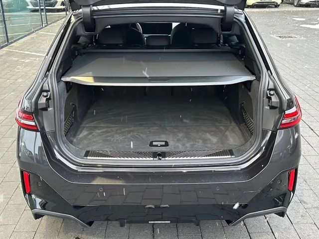 BMW 540 540d M-Sport Touring xDrive