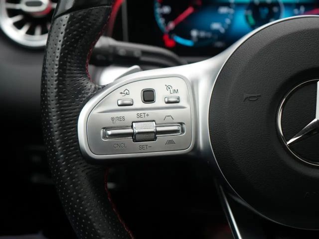 Mercedes-Benz GLB 250 4MATIC AMG Line