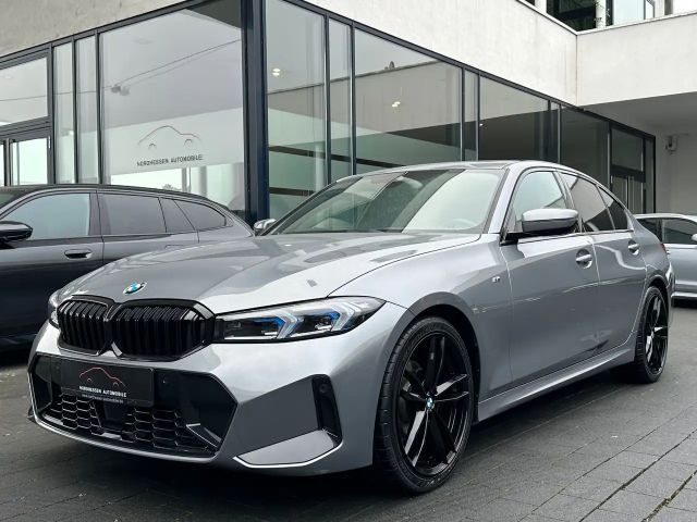 BMW 320 320d M-Sport Sedan xDrive