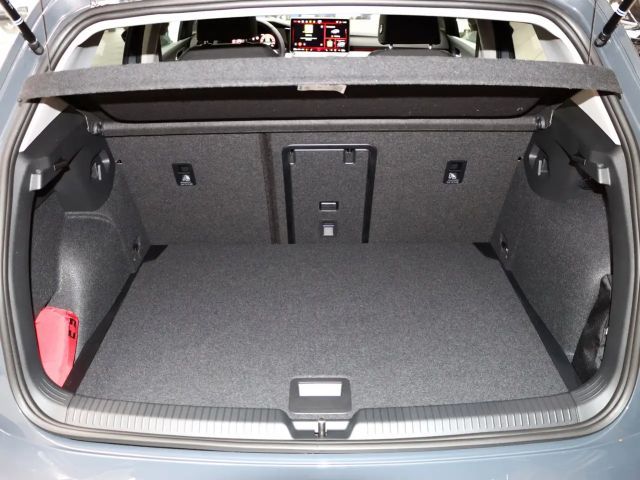 Volkswagen Golf 1.5 eTSI DSG