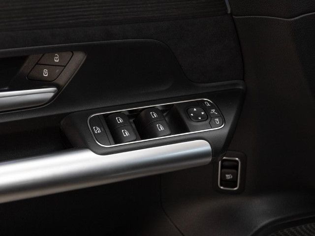 Mercedes-Benz GLA 180 AMG Line