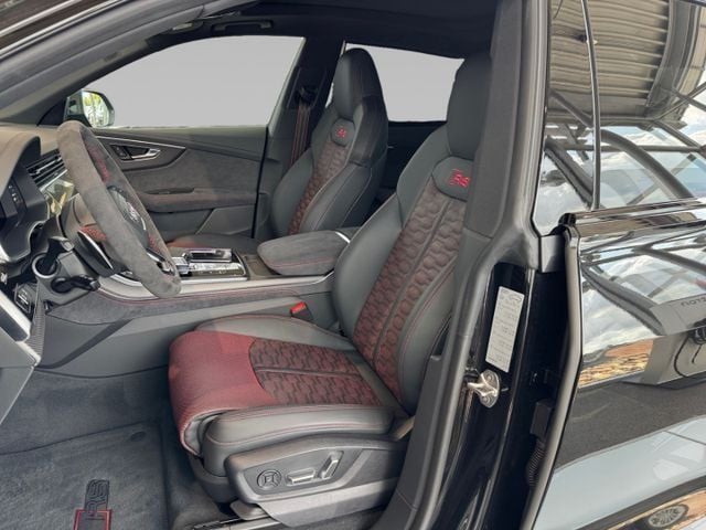 Audi RS Q8 Performance Quattro