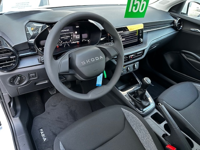 Skoda Fabia Fabia Essence PDC;CARPLAY;FSE;LED