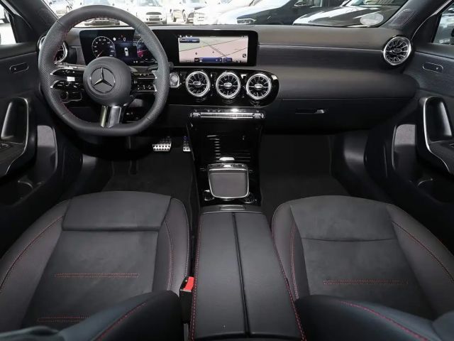 Mercedes-Benz A 200 AMG Line