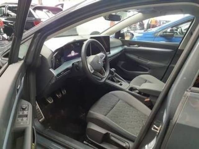 Volkswagen Golf Life Variant