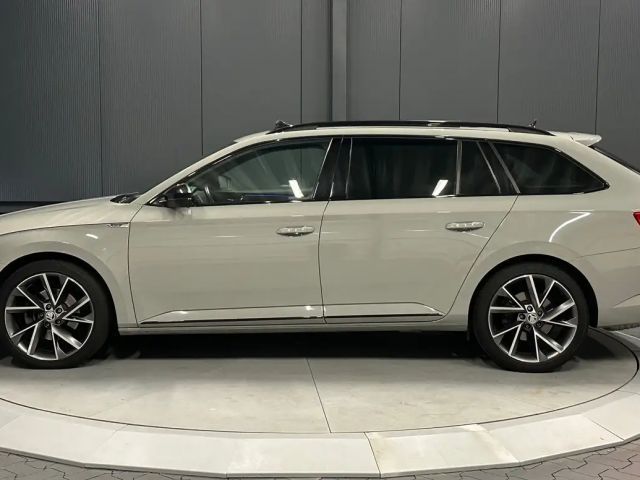 Skoda Superb 4x4 Combi Sportline