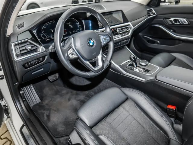 BMW 330 330e xDrive