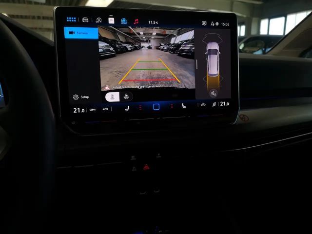 Volkswagen Golf 1.5 TSI Life Variant