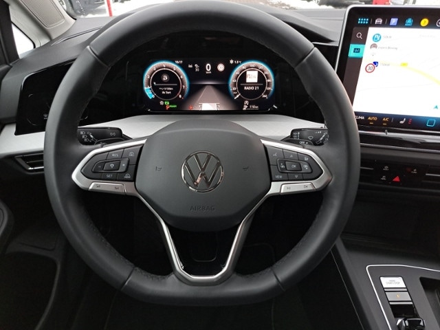 Volkswagen Golf 1.5 eTSI DSG Life Variant