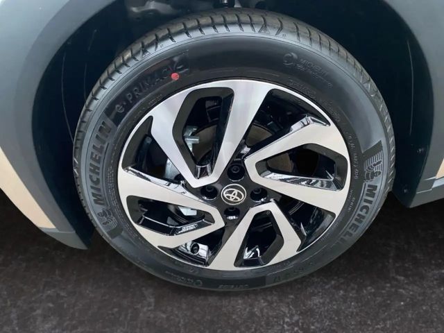 Toyota Aygo X Bi-Tone Hatchback