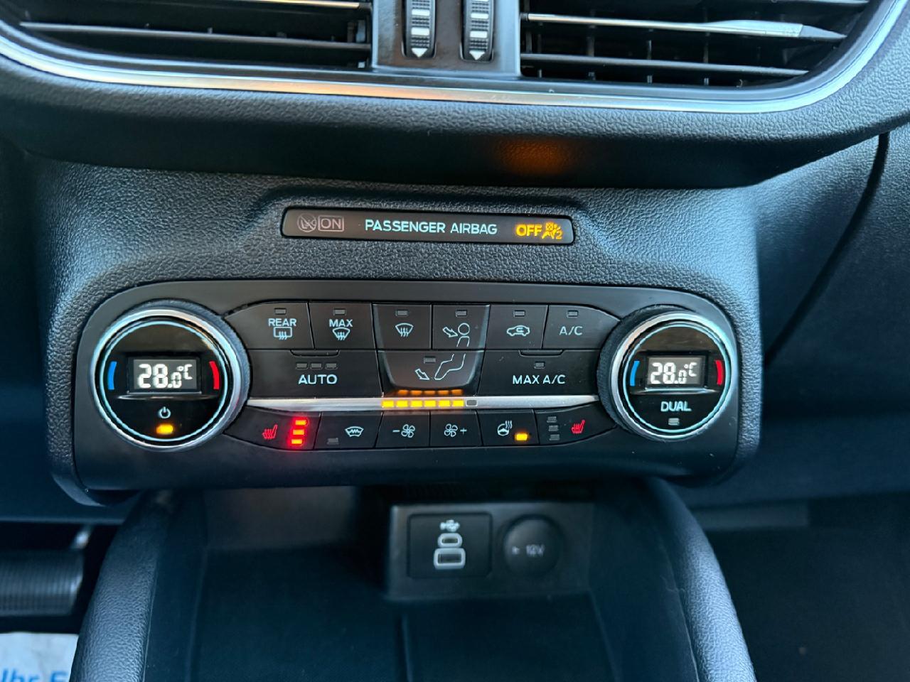 Ford Kuga Hybrid Plug in Hybrid Titanium