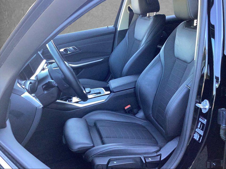 BMW 320 320i Sedan Sport Line