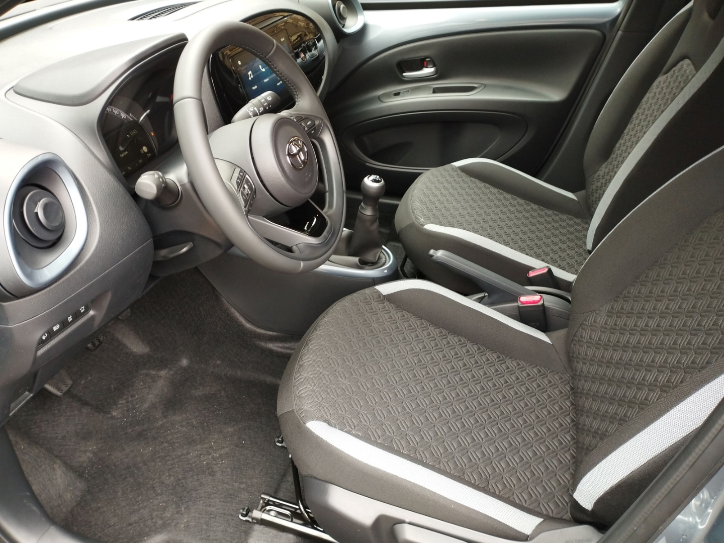 Toyota Aygo X 5-deurs Basis