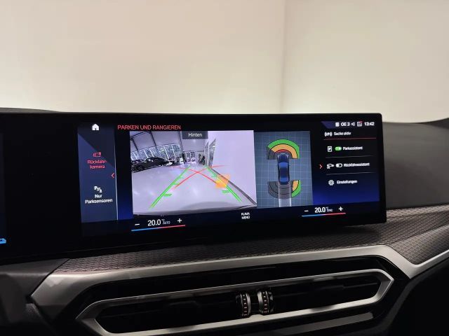 BMW 320 320e M-Sport Sedan