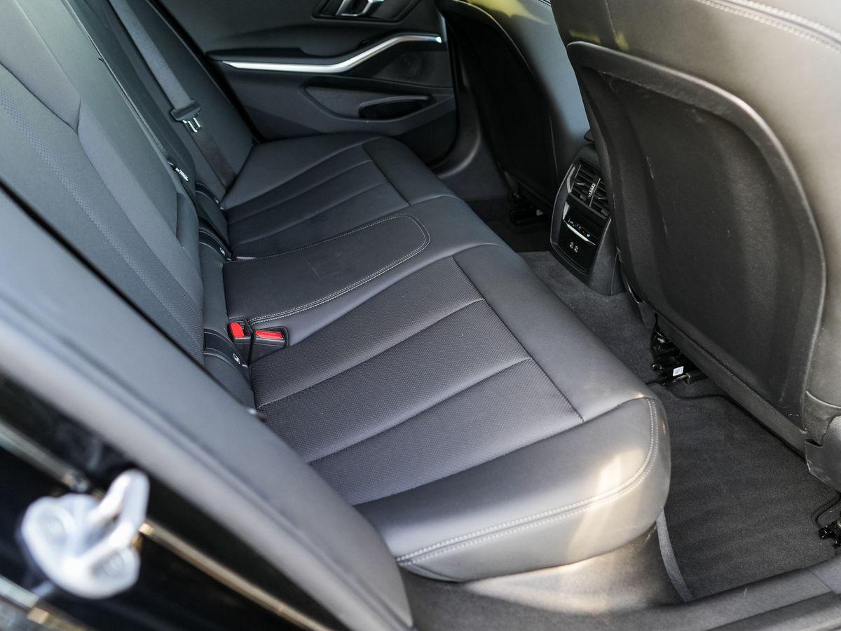 BMW 330 330d M-Sport Touring xDrive