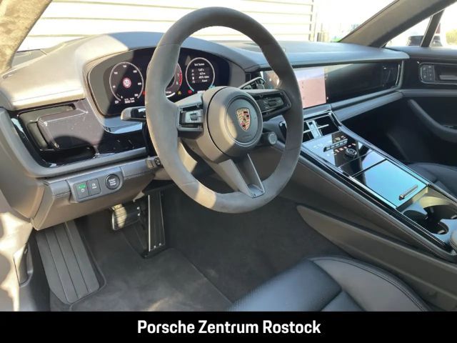 Porsche Panamera 4