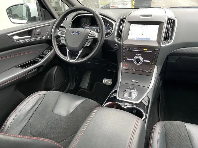 Ford S-Max ST Line