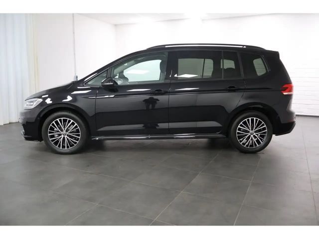 Volkswagen Touran 1.5 TSI DSG R-Line
