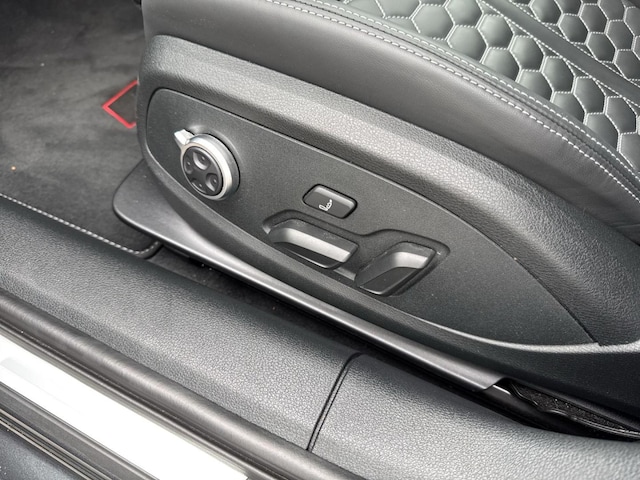 Audi RS4 Avant Quattro