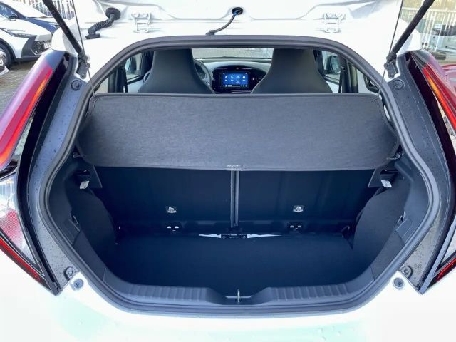 Toyota Aygo X Business Hatchback S-CVT