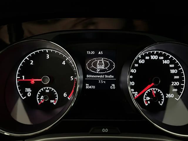 Volkswagen Touran 2,0 TDI *NAVI*ACC*PANO*Sitzheizung*PDC vo/hi*