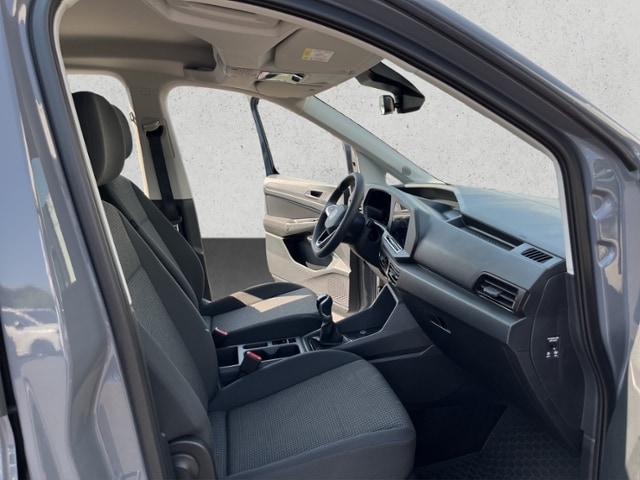 Volkswagen Caddy NFZ 5-Sitzer Motor: 2,0 l TDI EU6 SCR 75 kW Getriebe: 6-Gang-Schaltgetriebe Radstand: 2755 mm KLIMA ALU