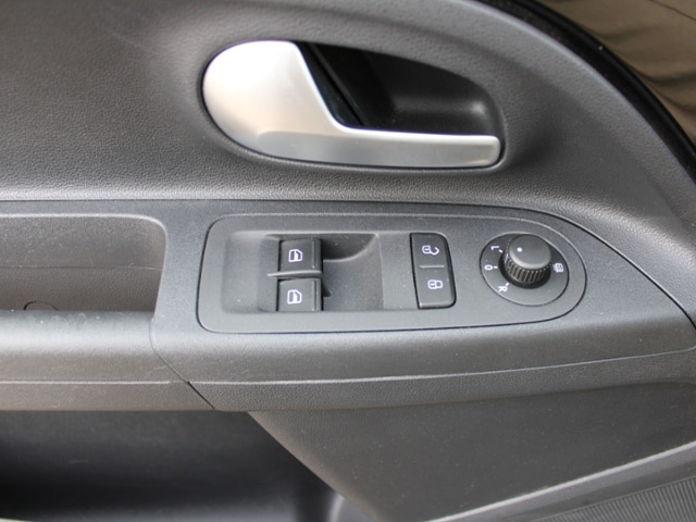 Volkswagen up! Active