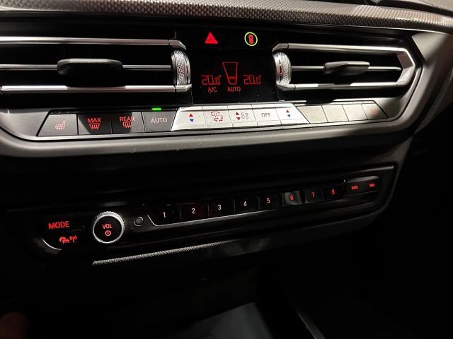 BMW 116 116d Sedan Sport Line