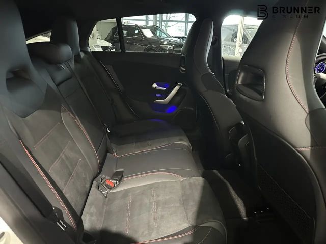 Mercedes-Benz CLA 200 AMG Line Shooting Brake