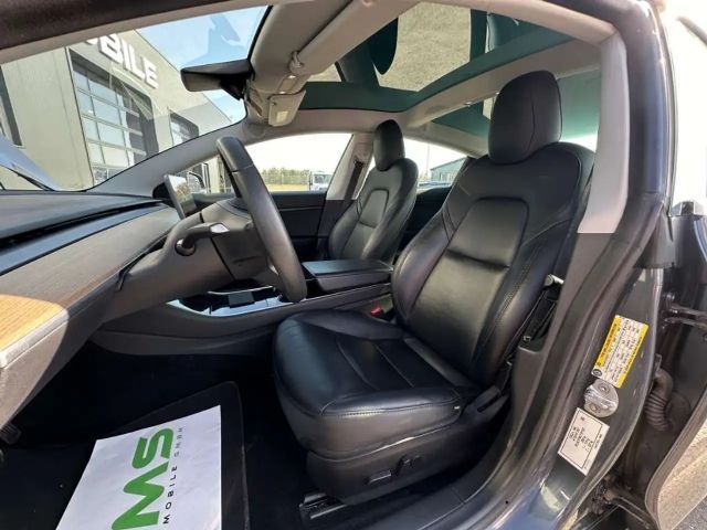 Tesla Model 3 RWD Standard Range