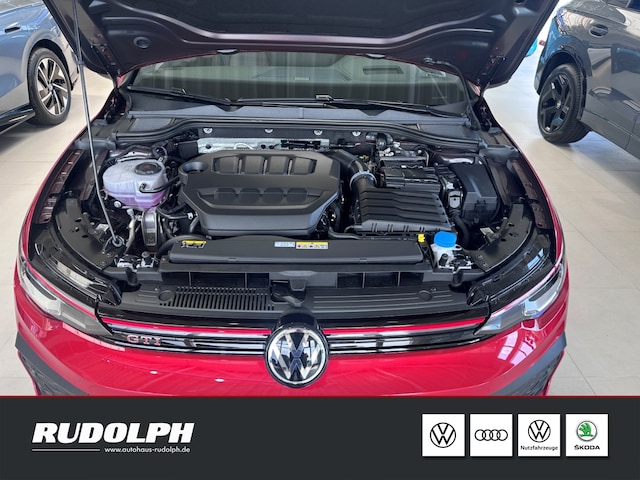 Volkswagen Golf 2.0 TSI DSG Golf VIII