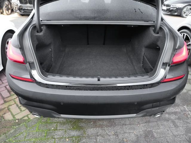 BMW 320 320i M-Sport Sedan