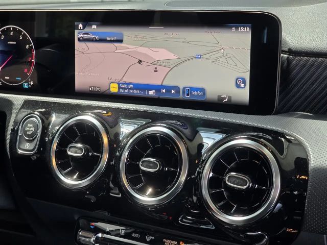 Mercedes-Benz A 180 Limo Progr. Adv. DISTRONIC+STANDHEIZ.+360°