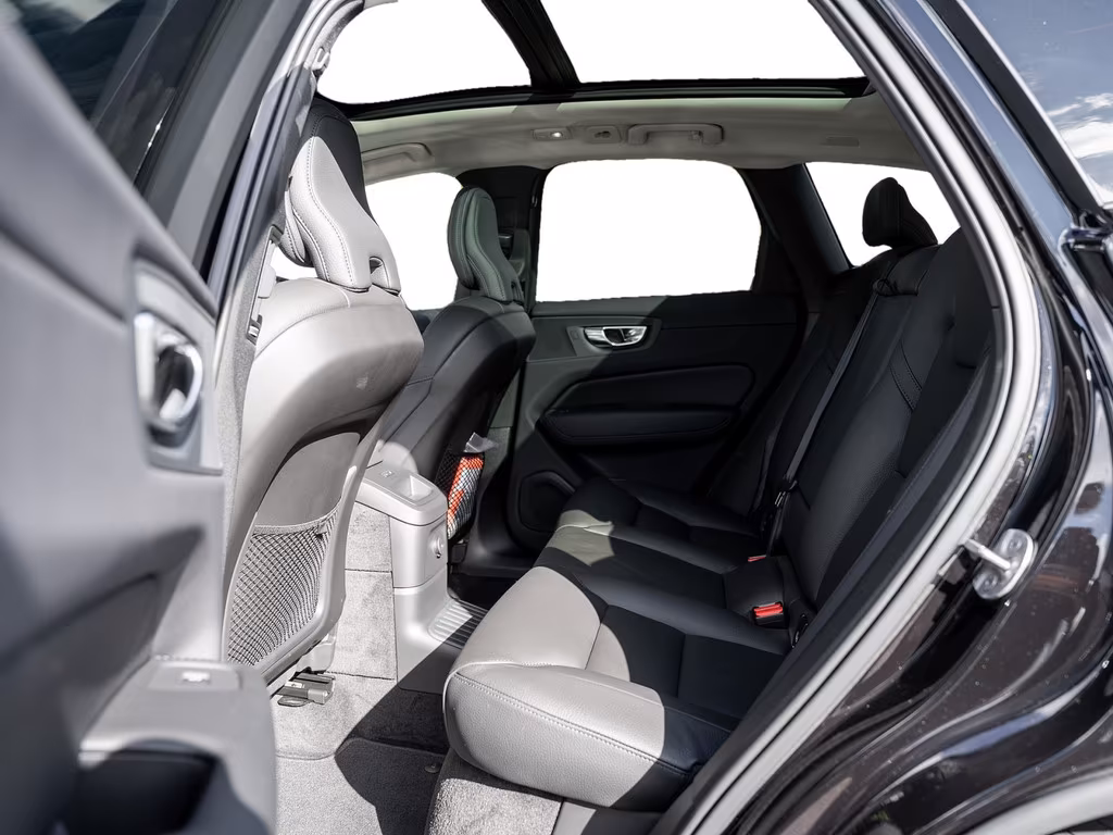 Volvo XC60 AWD Dark Plus Recharge T8