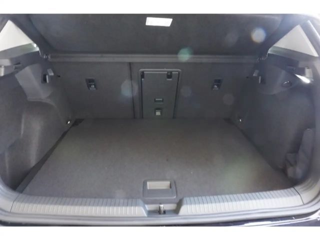Volkswagen Golf 1.5 eTSI DSG Golf VIII Style