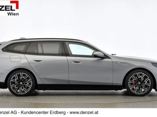 BMW i5 Touring eDrive40
