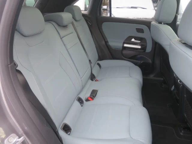 Mercedes-Benz EQA 300 4MATIC AMG Line