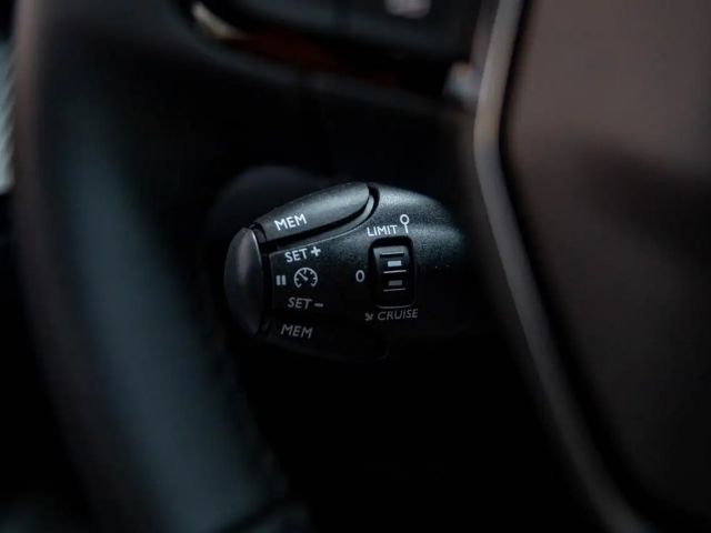 Peugeot 2008 100 PK MT6 | 360° Camera | Keyless | Dodehoekde...